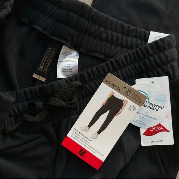 Mondetta Black Cozy Joggers - Picture 2 of 2